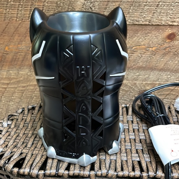 Scentsy “Marvel Black Panther” Warmer - NEW * Final Price / FIRM * - Picture 8 of 15